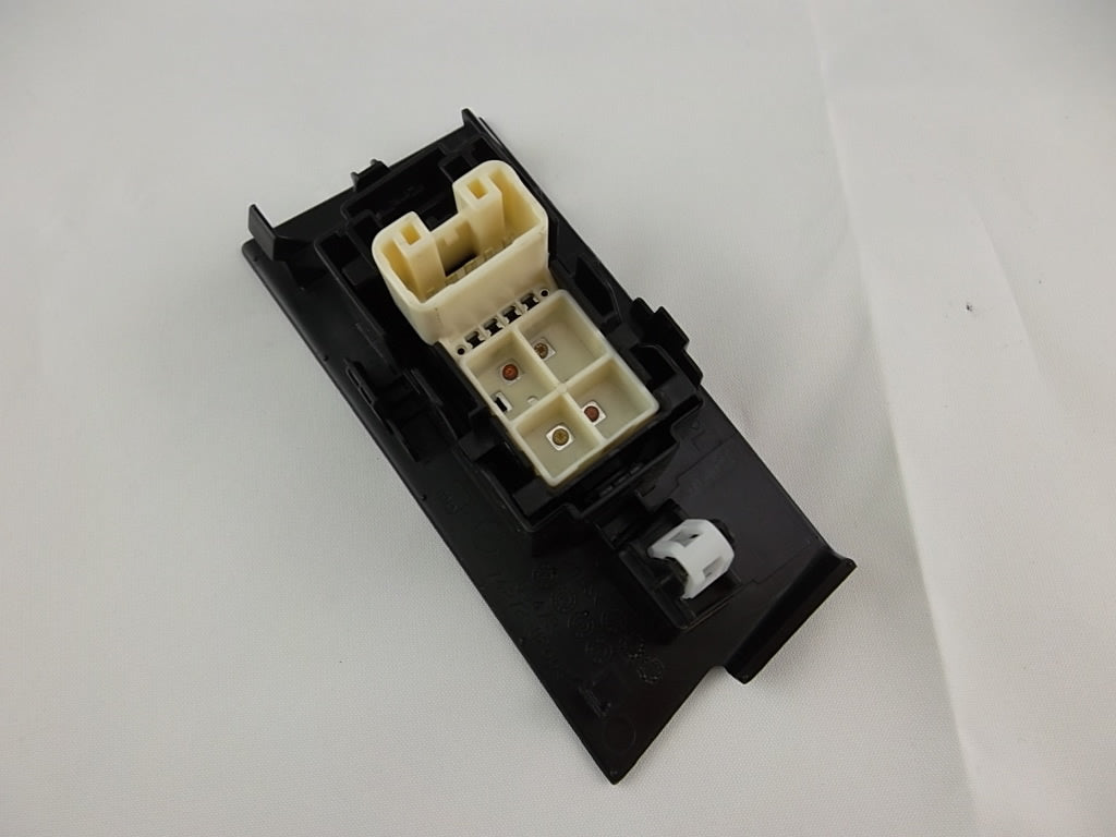 2014-2018 Toyota Corolla Rear Window Switch Passenger 84810-06030