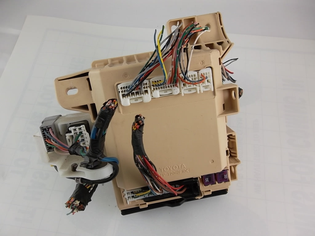 2007-2010 Toyota Camry Junction Panel Box Cabin Fuse 82730-06511