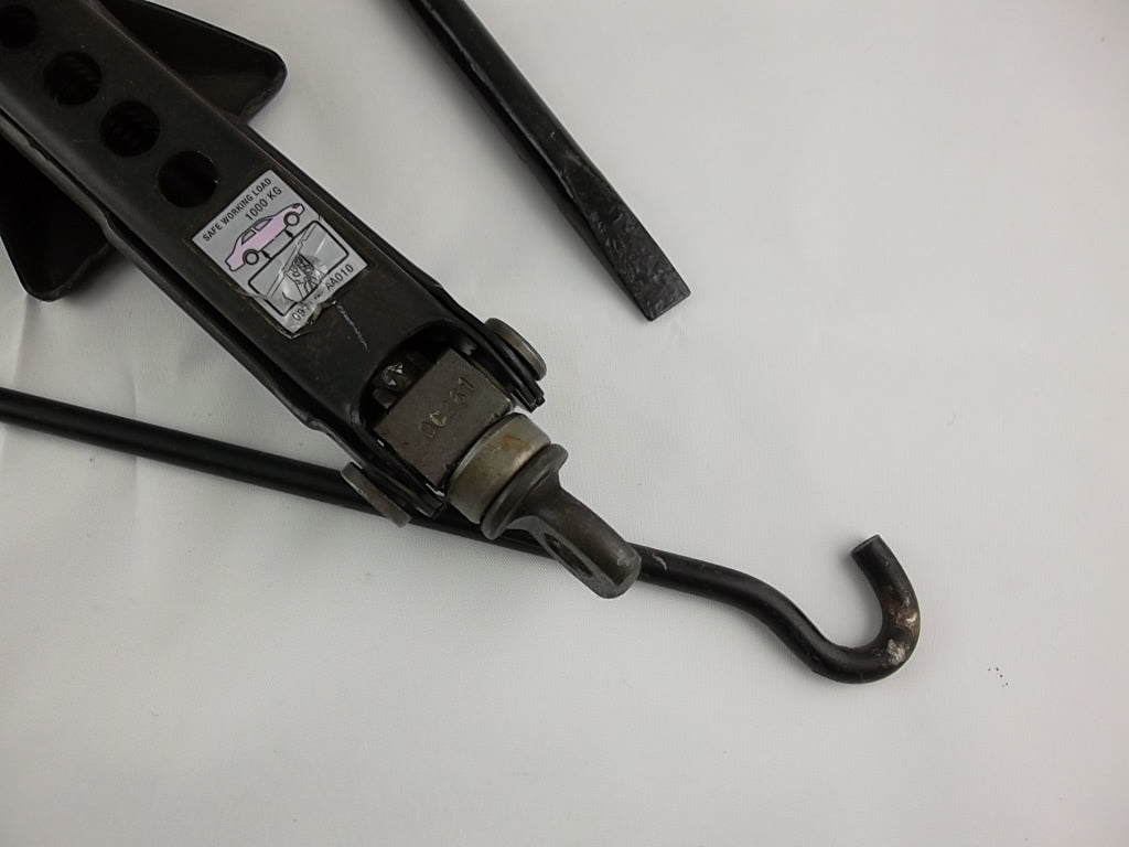 Tire Jack Assembly 09111-AA010 Toyota Camry Solara Venza