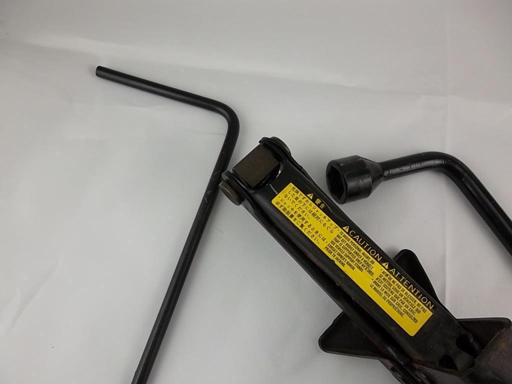 Tire Jack Assembly 09111-AA010 Toyota Camry Solara Venza