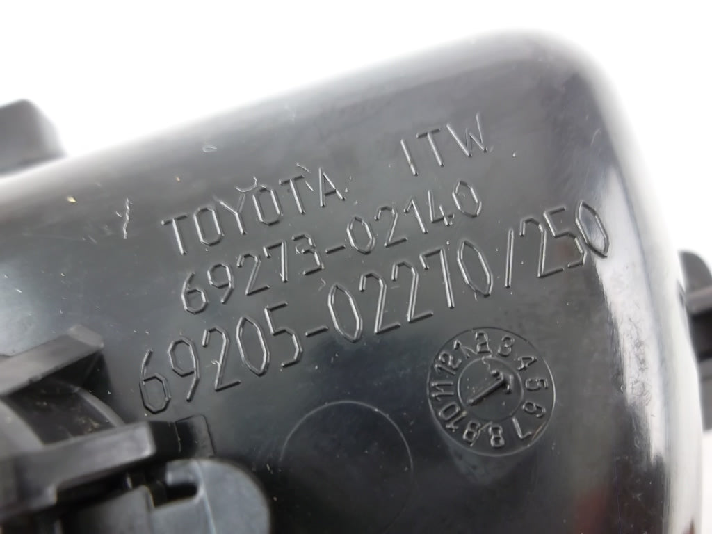 2014-2018 Toyota Corolla Door Handle Passenger 69205-02270