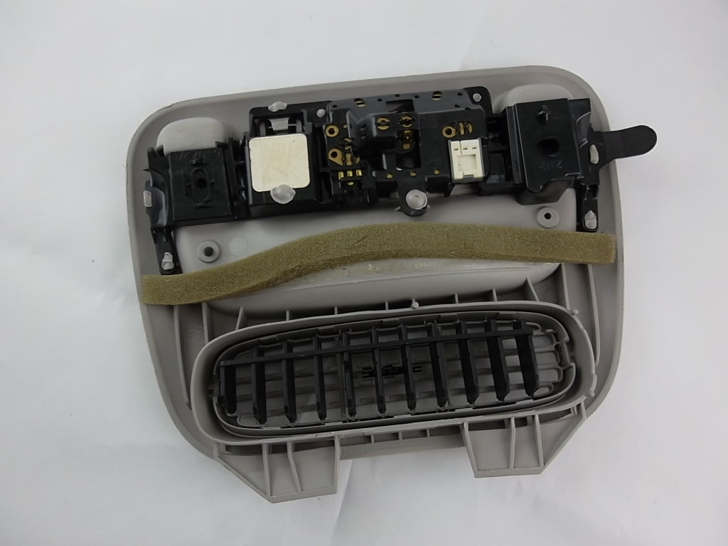 2004-2010 Toyota Sienna Air Register Vent Dome Light Driver 63620-08080