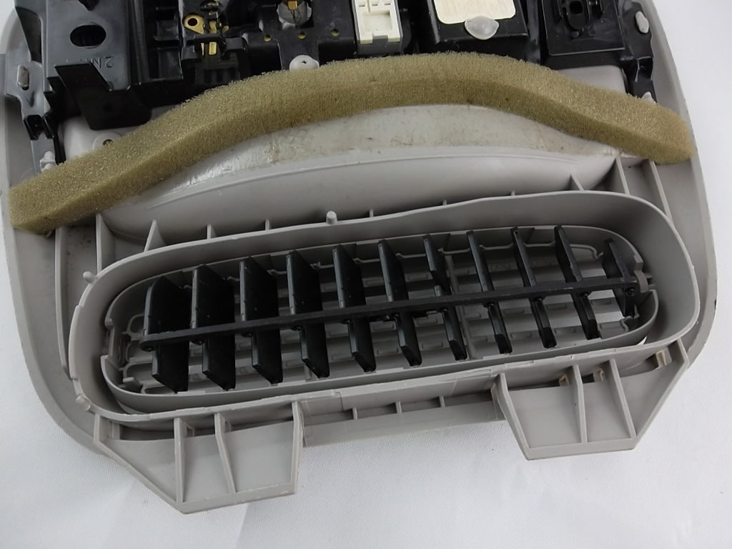 2004-2010 Toyota Sienna Air Register Vent Dome Light Passenger 63630-08010