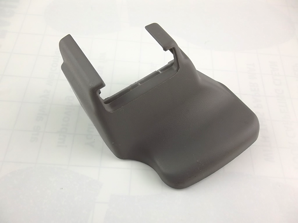 2004-2010 Toyota Sienna Front Seat Track End Cover Passenger 72137-AE040