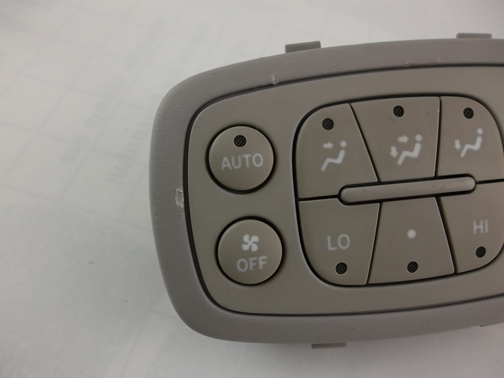 2004-2006  Toyota Sienna Rear Climate Temperature Control 55900-08100