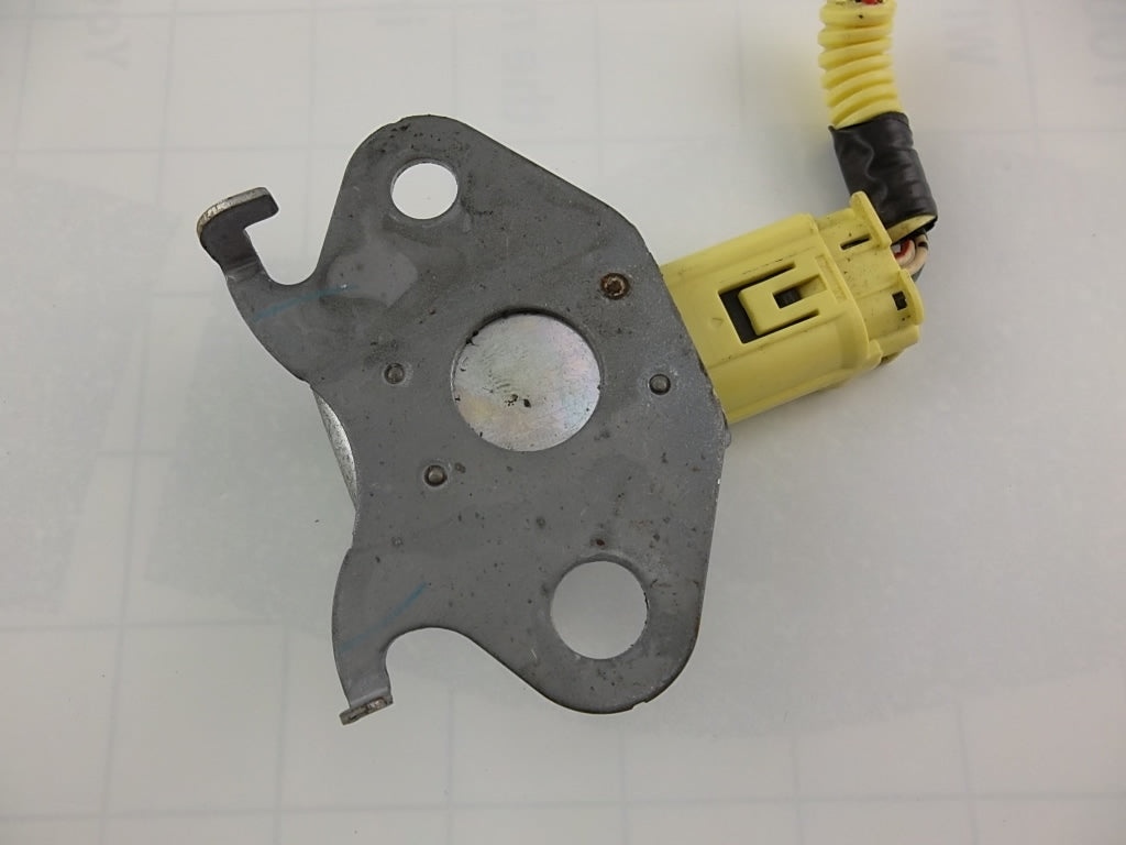 2004-2006  Toyota Sienna Impact Sensor 89833-08011