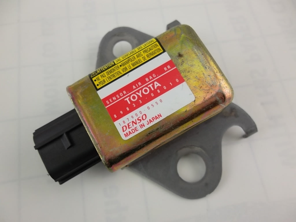 2004-2006  Toyota Sienna Impact Sensor 89833-08010