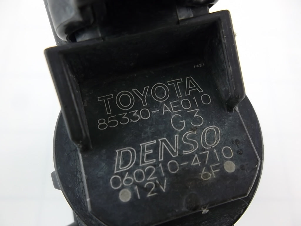 Windshield Washer Motor and Pump 85330-AE010 Toyota Tacoma Sienna