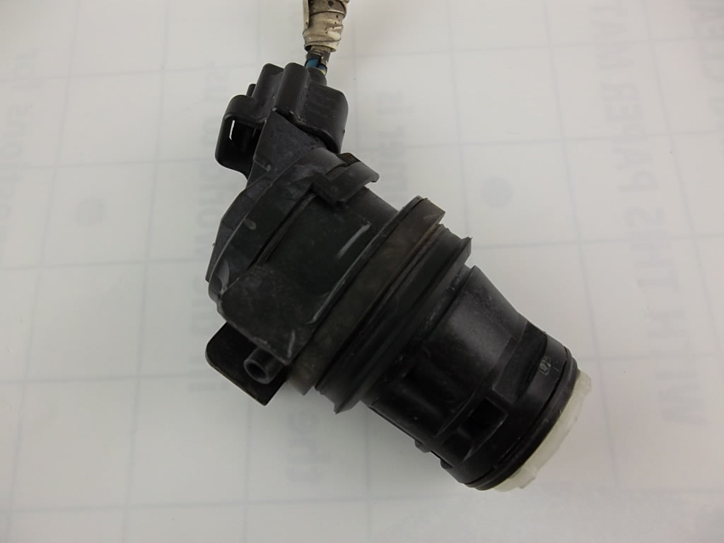 Windshield Washer Motor and Pump 85330-AE010 Toyota Tacoma Sienna