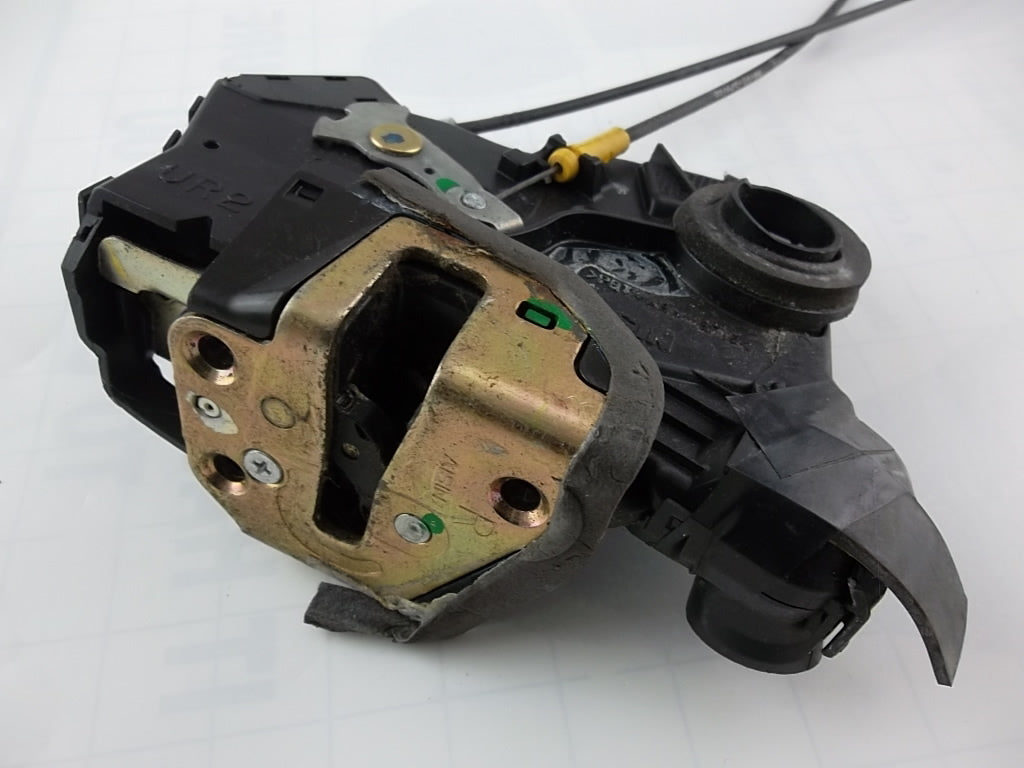 Front Door Lock Actuator Passenger 69030-02130 Toyota Sienna Camry Corolla Matrix