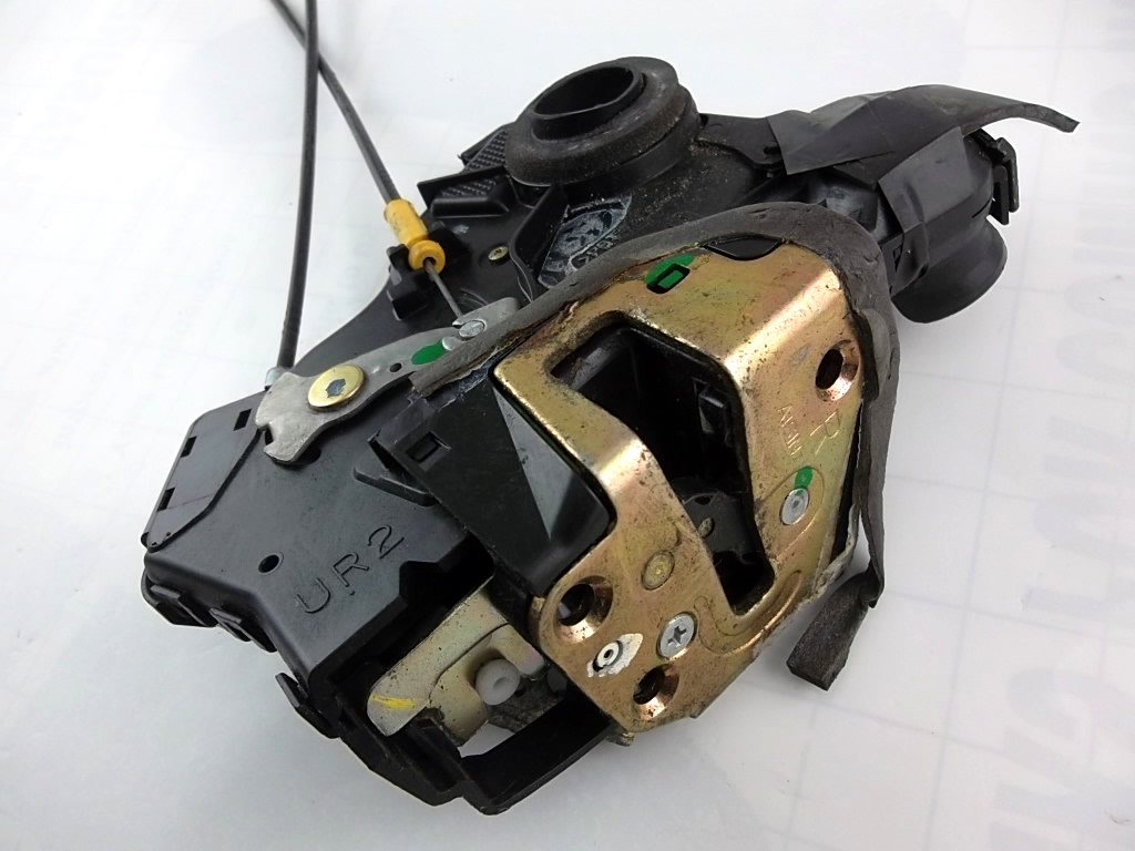 Front Door Lock Actuator Passenger 69030-02130 Toyota Sienna Camry Corolla Matrix