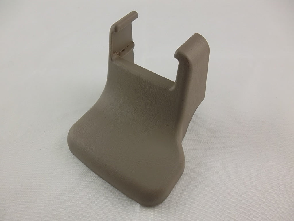 2004 Toyota Sienna 2010 Seat Track End Cover Passenger 72157-AE020