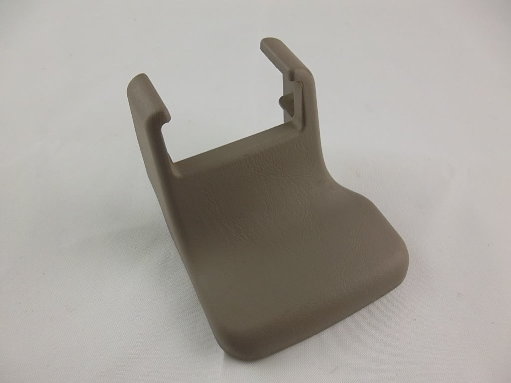 2004 Toyota Sienna 2010 Seat Track End Cover Passenger 72157-AE020