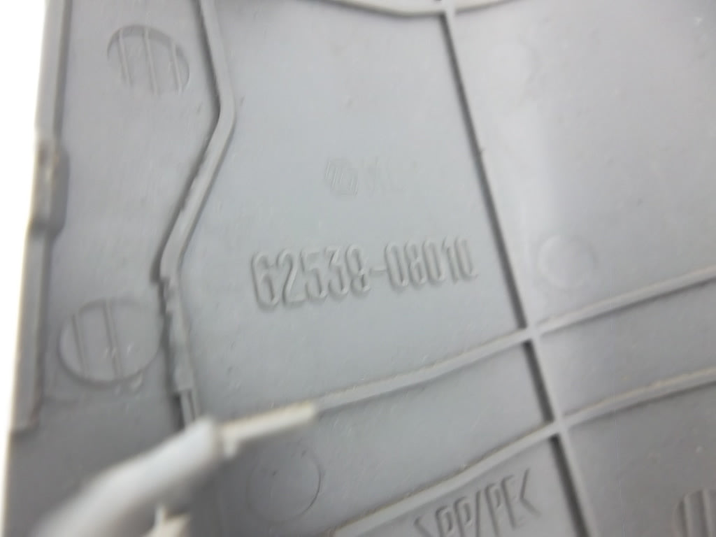 Quarter Trim Hole Cover Driver 62539-08010 Toyota Sienna 2011-2020