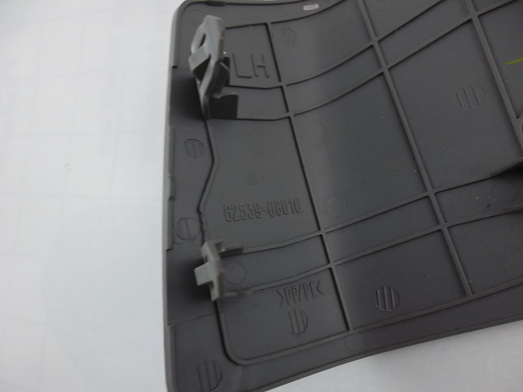 Quarter Trim Hole Cover Driver 62539-08010 Toyota Sienna 2011-2020
