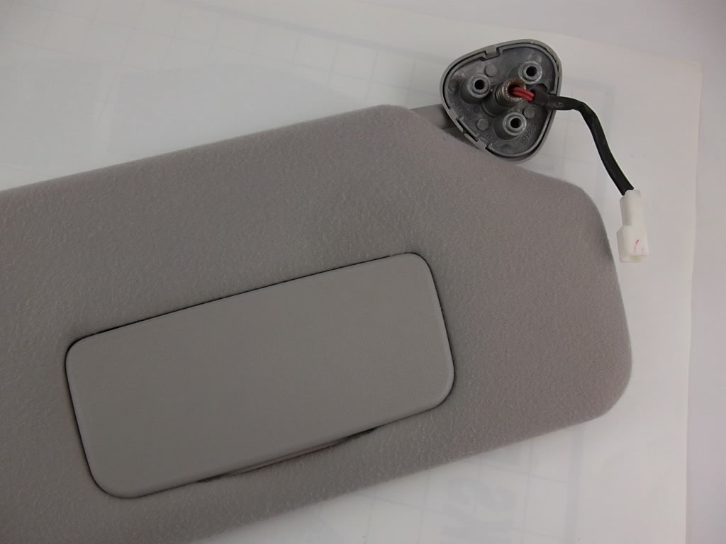 2011-2014 Toyota Sienna Sun Visor Passenger Illuminated