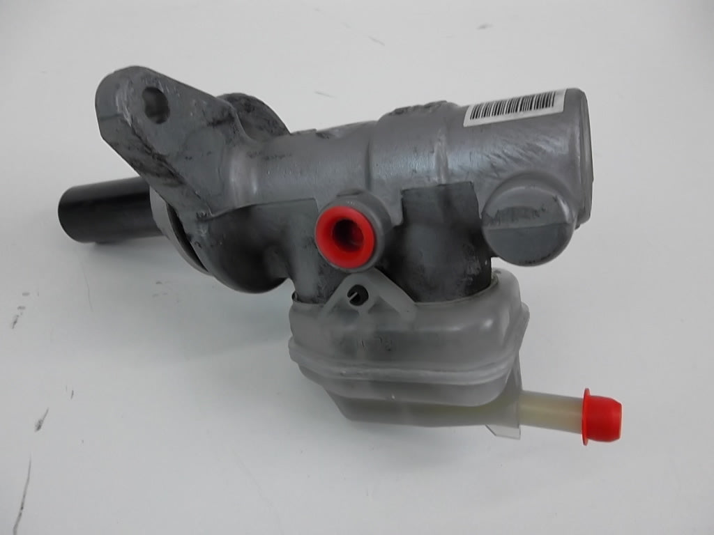 Toyota Master Cylinder 47201-48202
