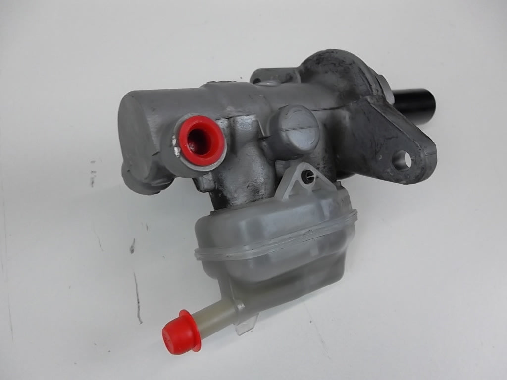 Toyota Master Cylinder 47201-48202