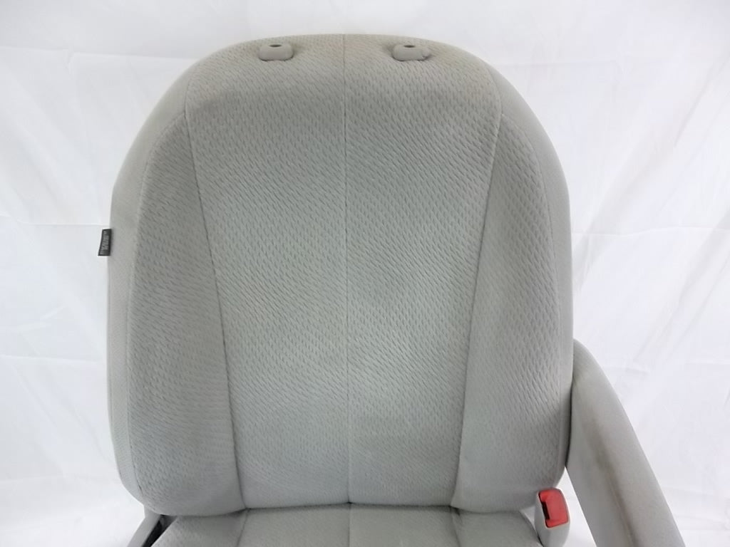 2011-2014 Toyota Sienna Front Seat Passenger 71073-08150