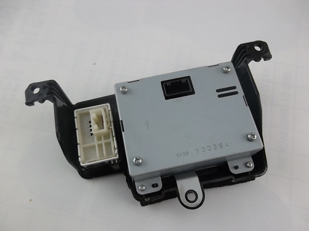 2011-2014 Toyota Sienna Meter Assembly Display 83290-08040