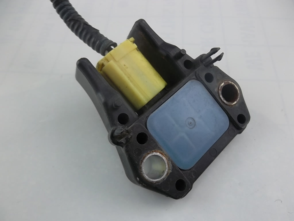 2011-2014 Toyota Sienna Impact Sensor 89173-08020