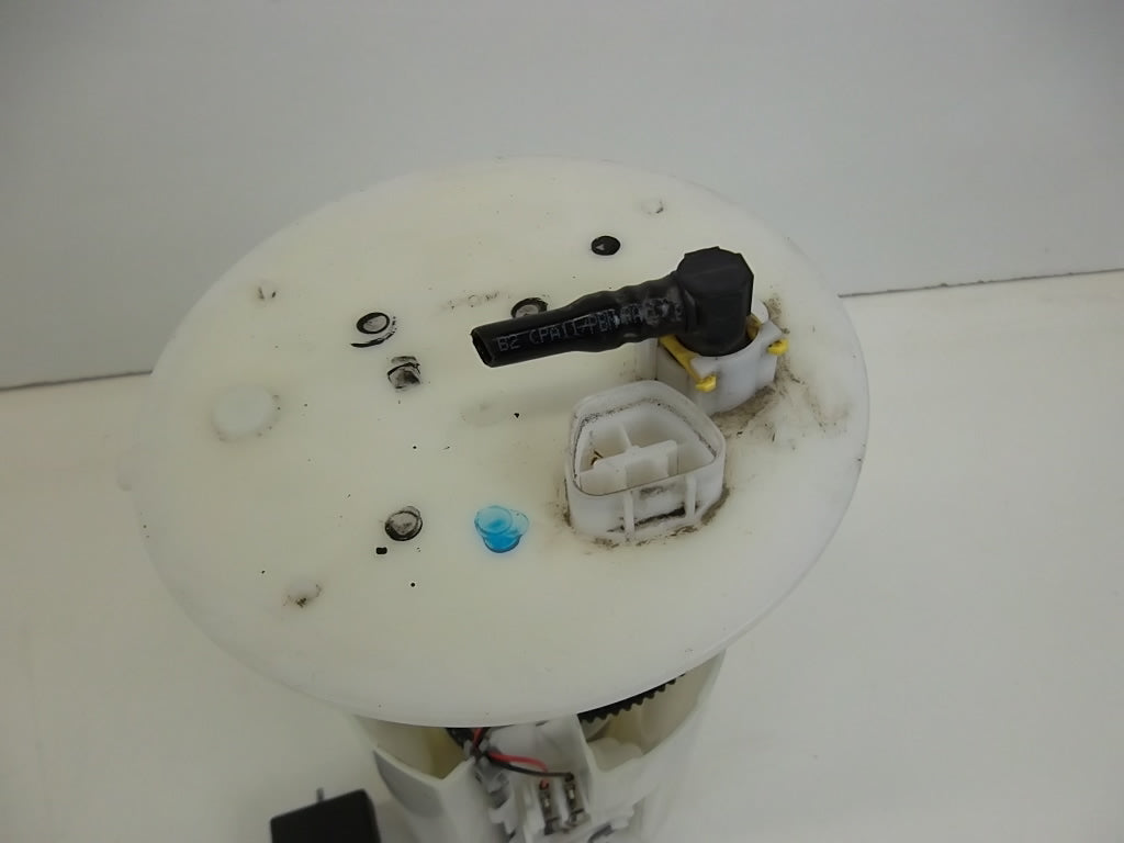 2011-2016 Toyota Sienna Fuel Pump Assembly 77020-08050