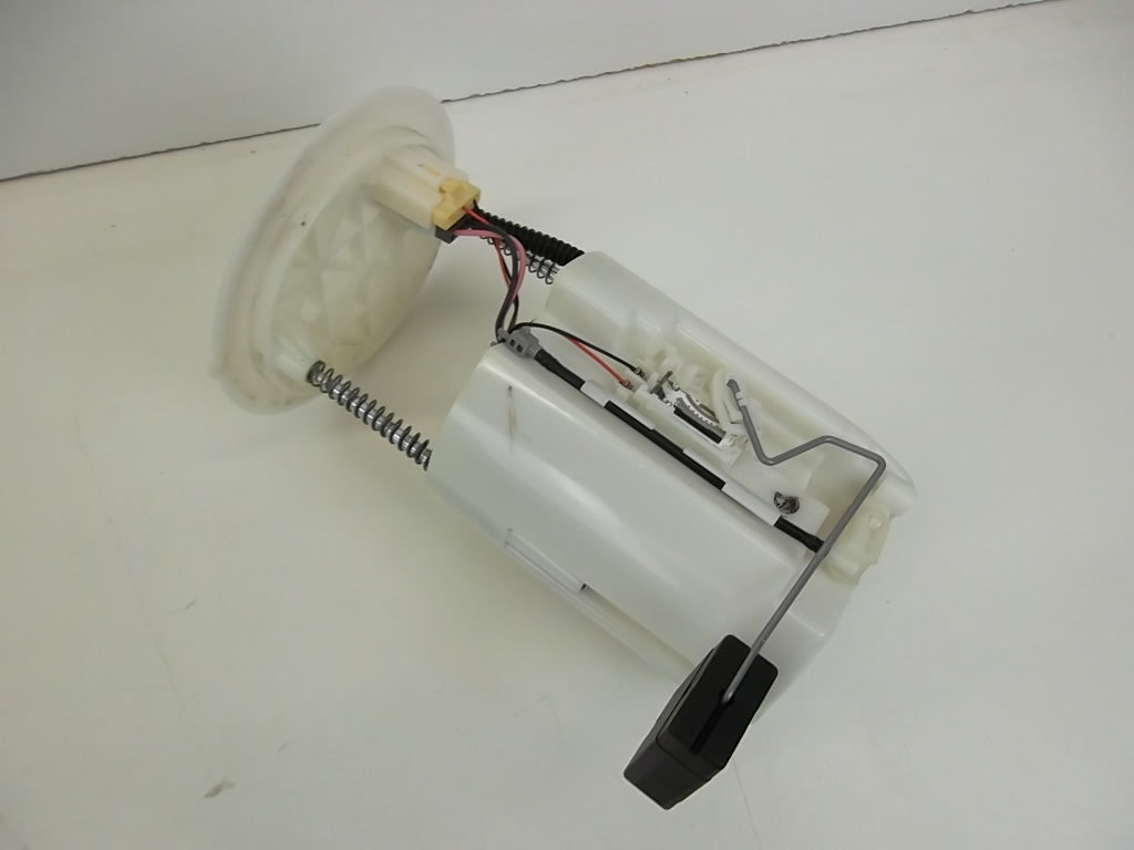 2011-2016 Toyota Sienna Fuel Pump Assembly 77020-08050