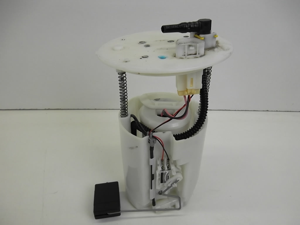 2011-2016 Toyota Sienna Fuel Pump Assembly 77020-08050