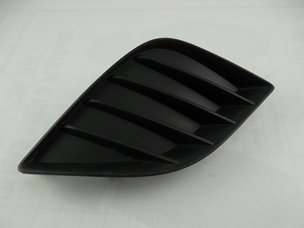 2014-2019 Toyota Corolla Fog Lamp Light Cover Passenger 81482-02330