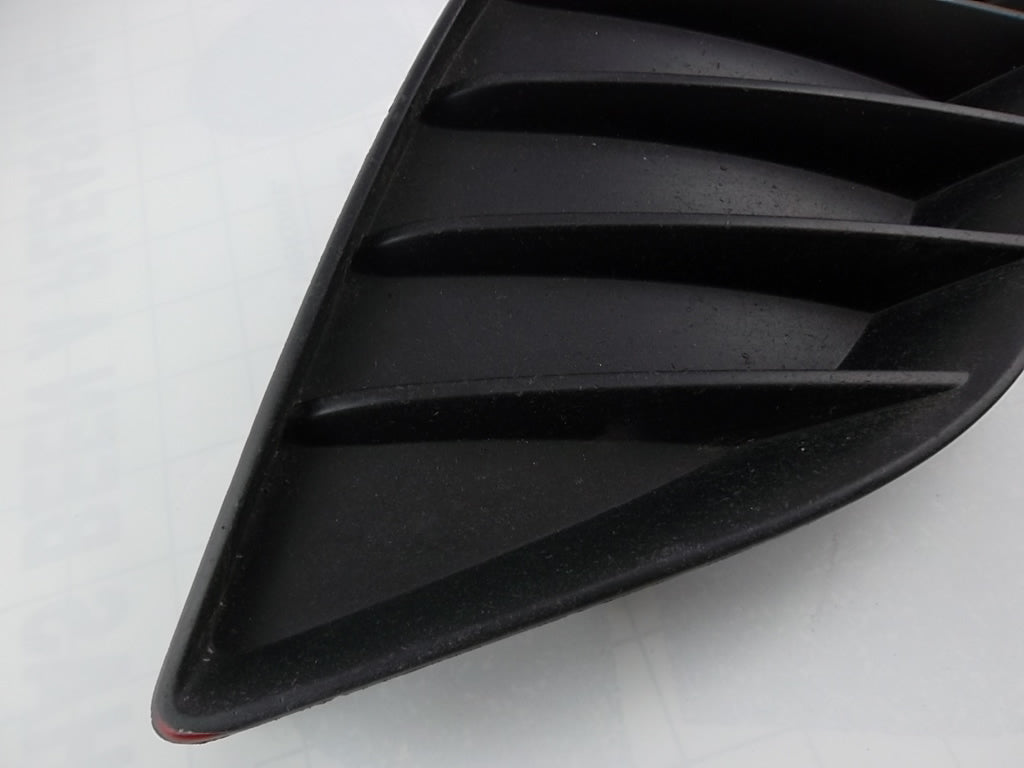 2014-2019 Toyota Corolla Fog Lamp Light Cover Passenger 81482-02330