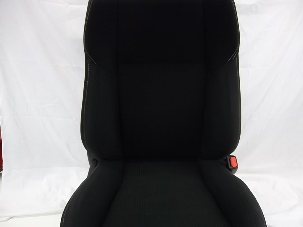 2013-2019 Toyota RAV4   Front Seat Passenger FB20 71600-0R020