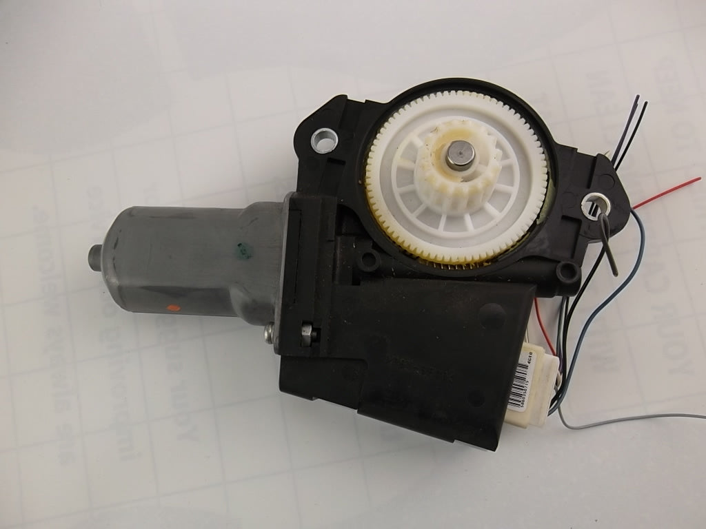 Sunroof Sliding Roof Motor 63260-0R030 Toyota RAV4 2013-2018