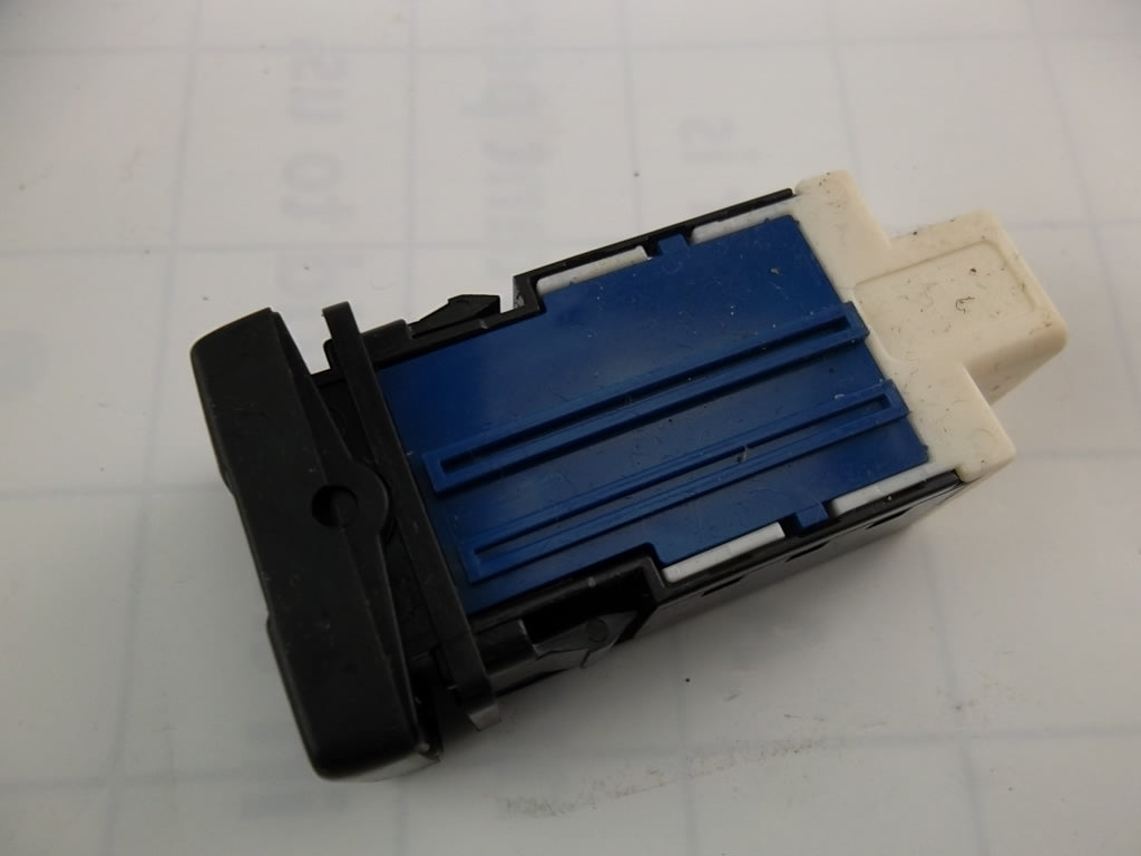 Seat Heater Switch Driver 84751-0R032 Toyota RAV4 Corolla 2014-2019