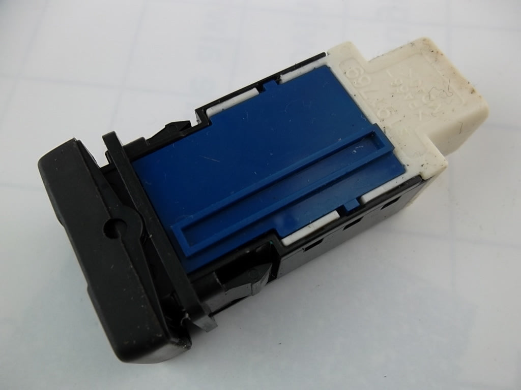 Toyota Corolla RAV4 Seat Heater Switch Passenger 84751-0R022