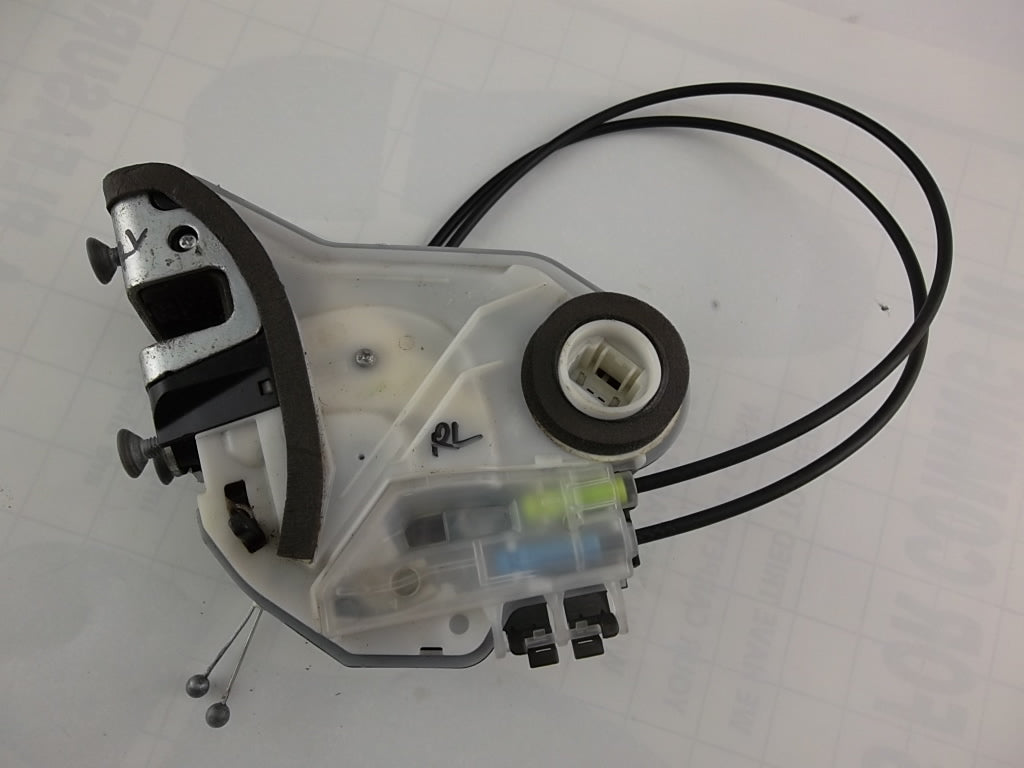 Toyota Corolla Camry RAV4 Rear Door Lock Actuator Driver 69060-02340