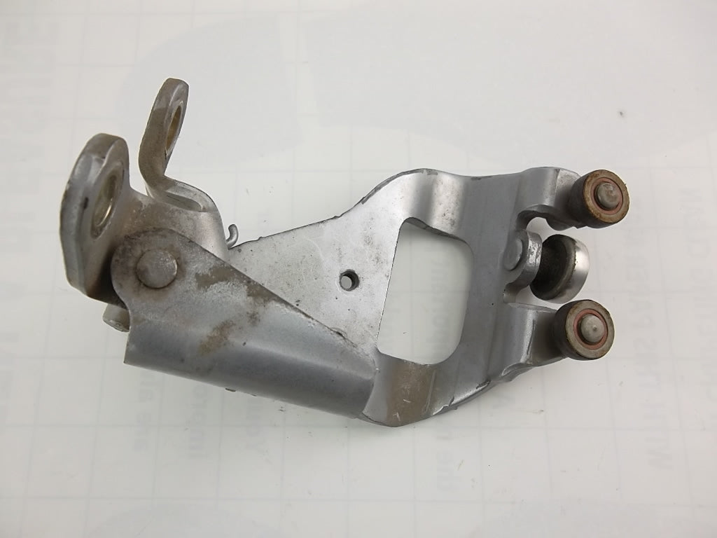 2011-2019 Toyota Sienna Slide Door Center Hinge Passenger 68380-08040
