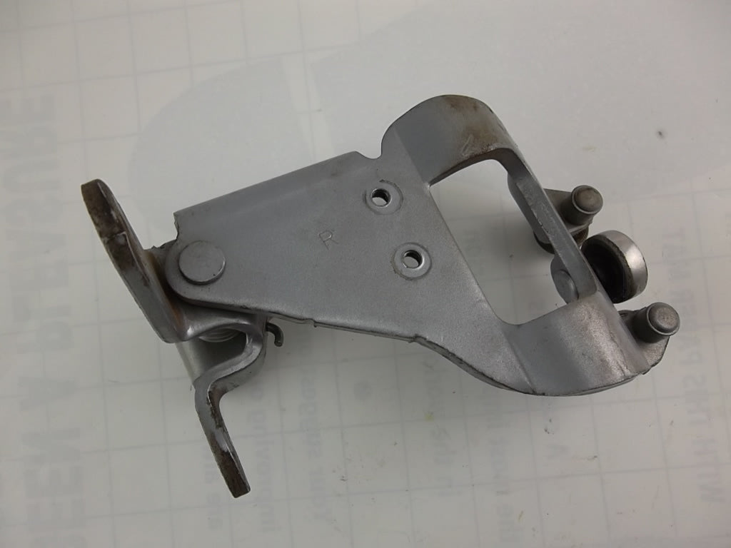 2011-2019 Toyota Sienna Slide Door Center Hinge Passenger 68380-08040
