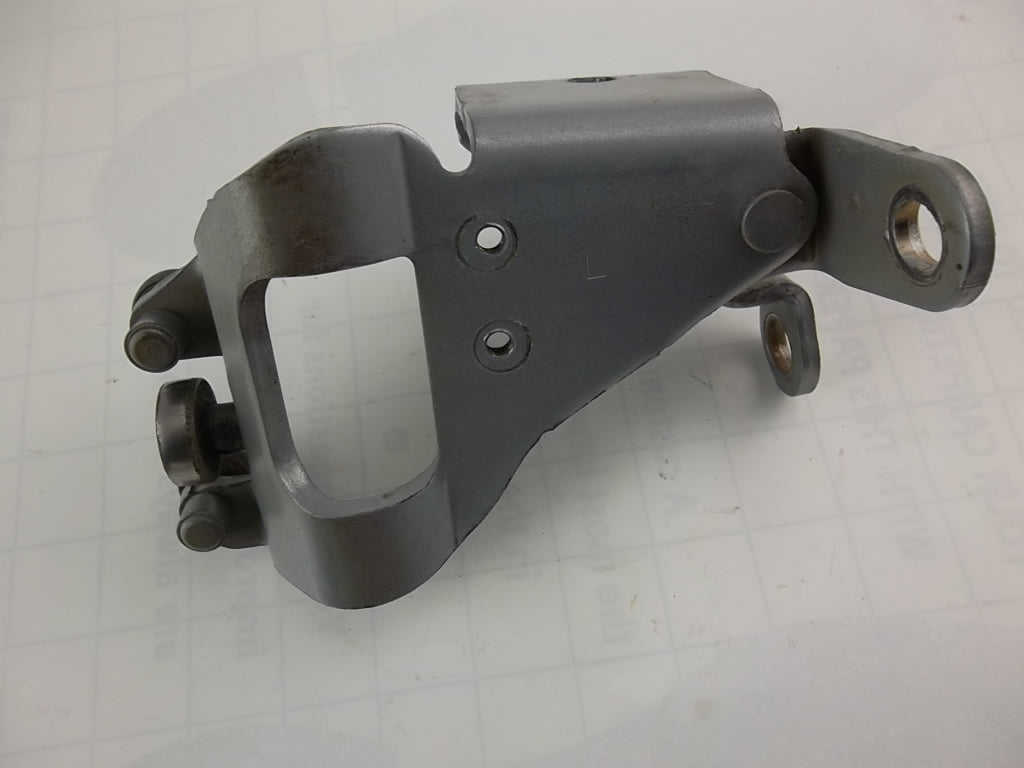 2011-2019 Toyota Sienna Slide Door Center Hinge Driver 68390-08040