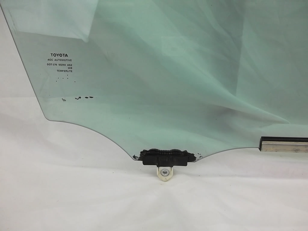 2013-2018 Toyota RAV4 Front Window Glass Passenger 68101-0R030