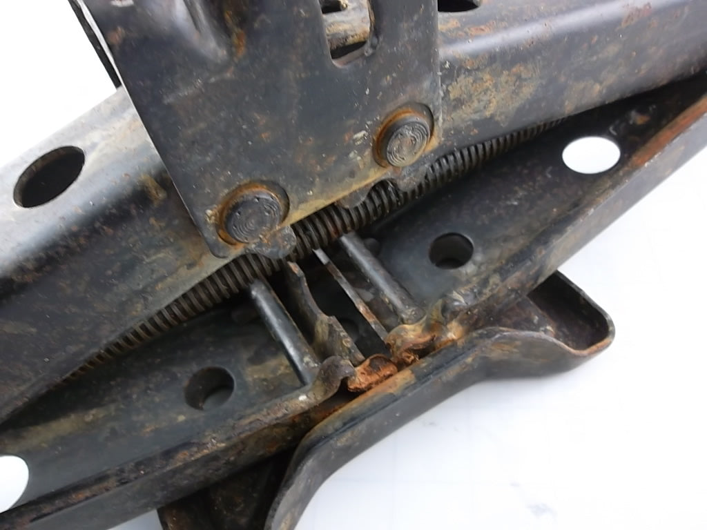 2011-2020 Toyota Sienna Tire Jack 09111-0E011