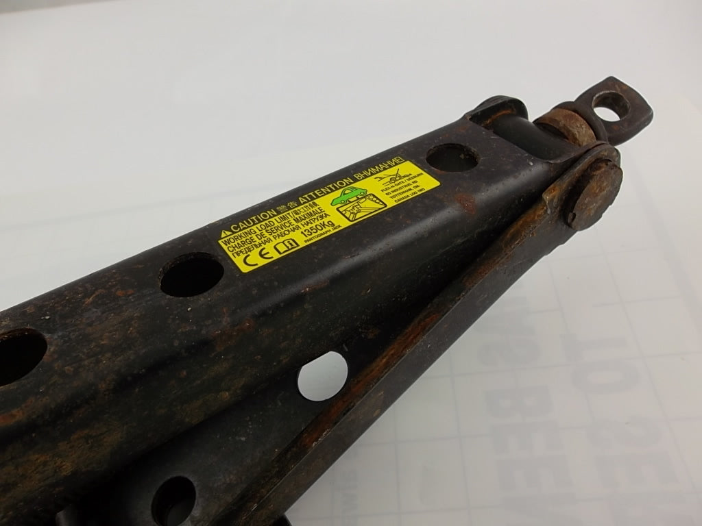 2011-2020 Toyota Sienna Tire Jack 09111-0E011