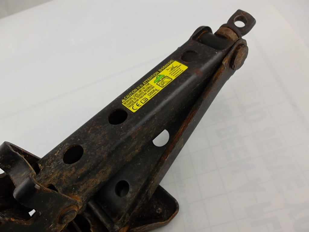 2011-2020 Toyota Sienna Tire Jack 09111-0E011