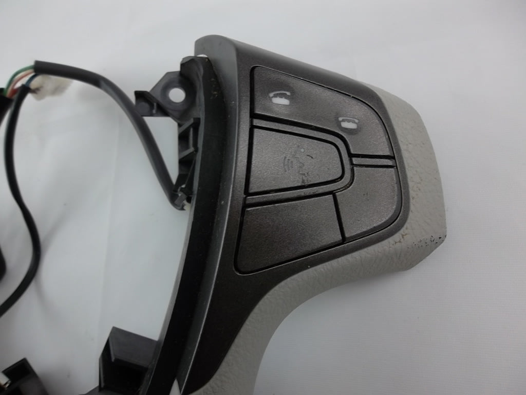 2011- 2014 Toyota Sienna Steering Audio Cruise Control Switch Assembly 84250-08050