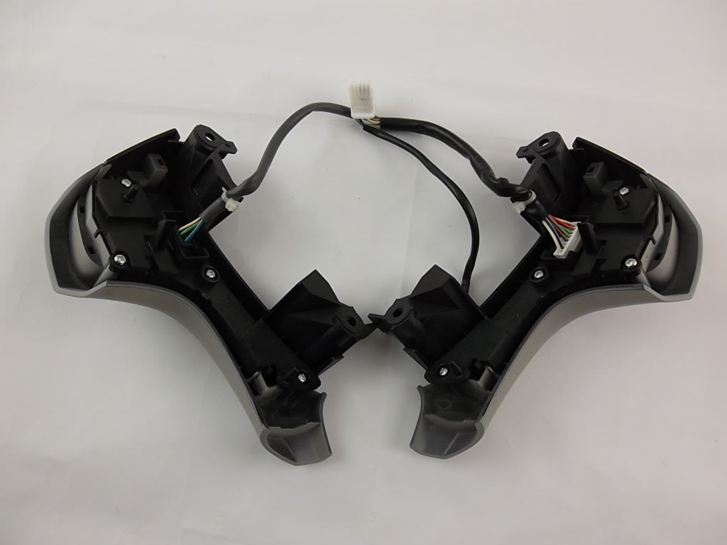 2011- 2014 Toyota Sienna Steering Audio Cruise Control Switch Assembly 84250-08050