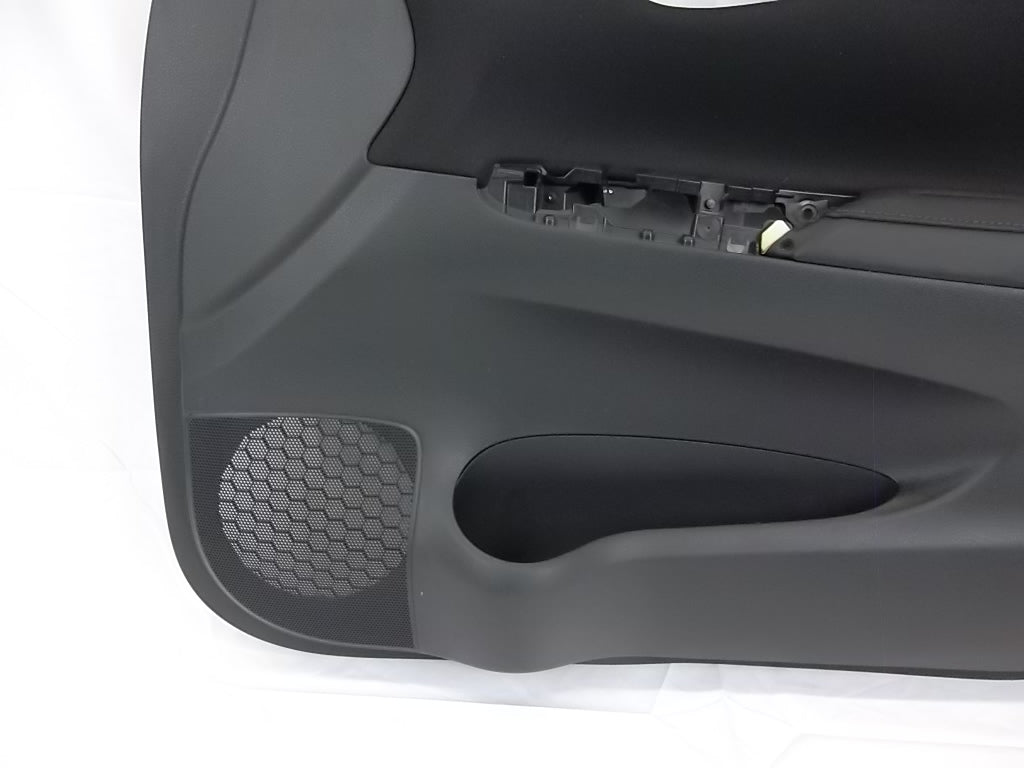 2015-2019 Nissan Sentra Front Door Trim Panel Passenger 80900-4AF5A
