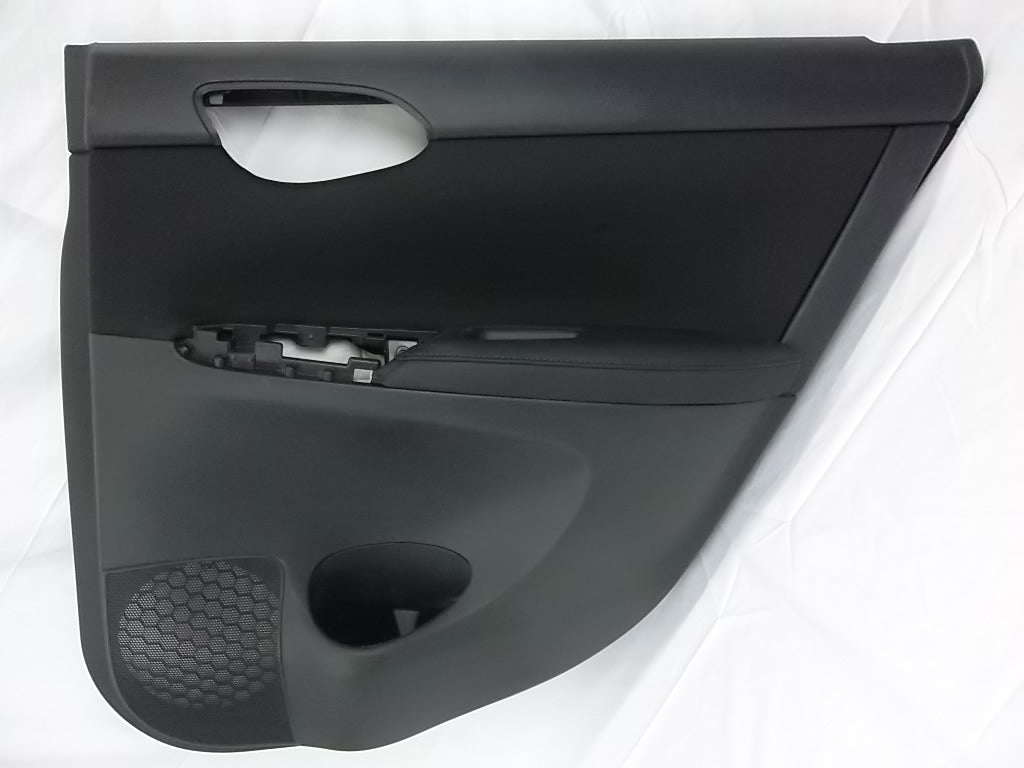 2015-2019 Nissan Sentra Rear Door Trim Panel Passenger 82900-4AF4B