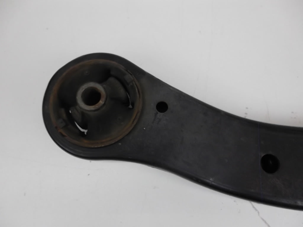 2014-2019 Toyota Corolla Front Lower Control Arm Driver 48069-02300