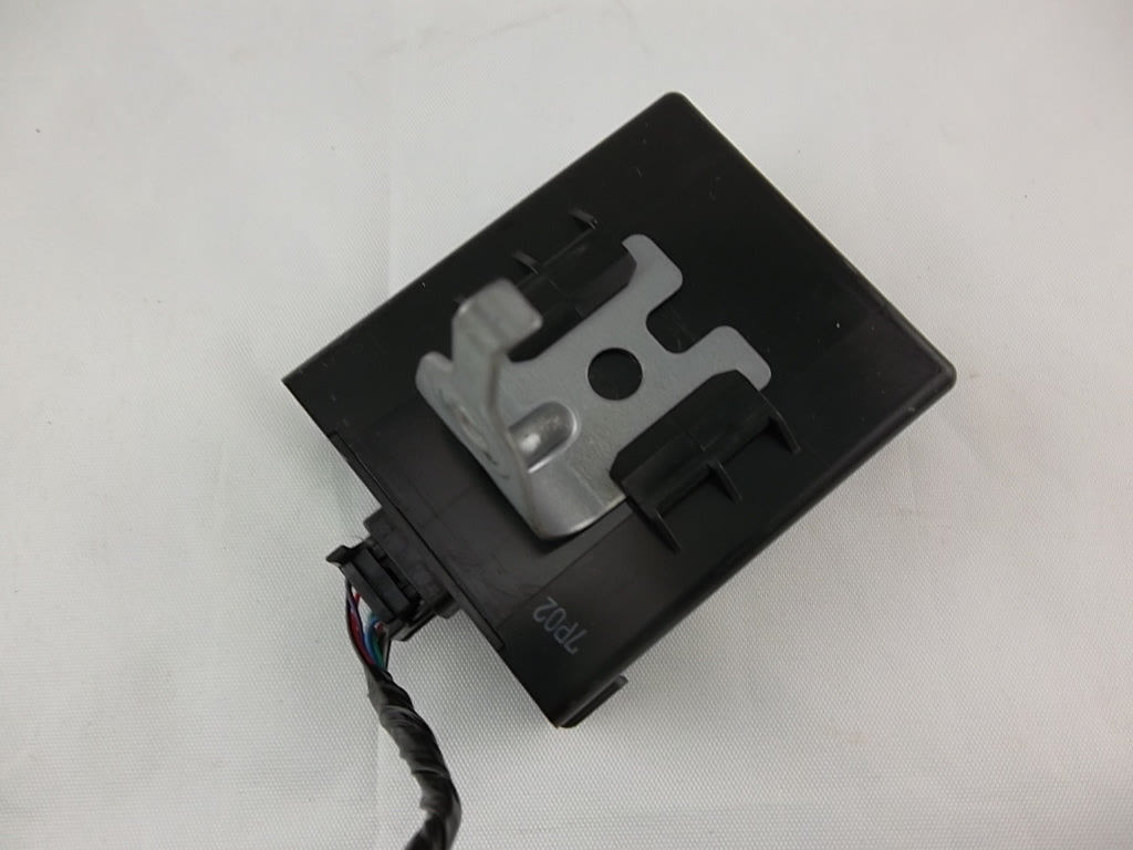 2012-2014 Toyota Camry Vehicle Approach Control Module 86572-33030