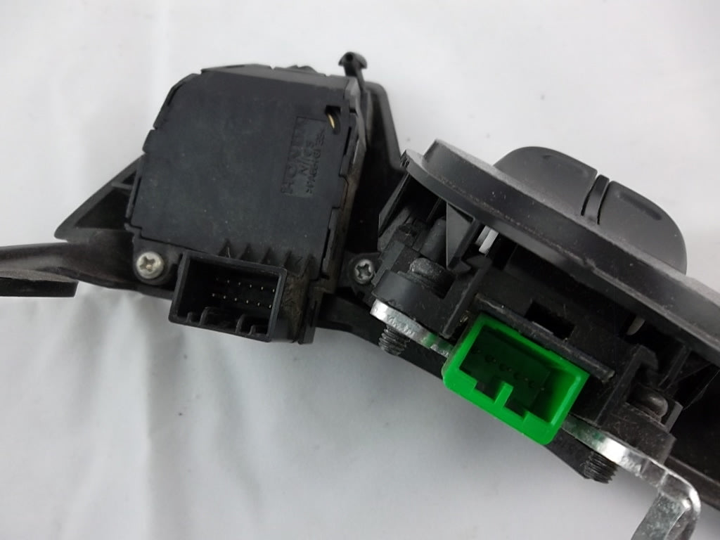 2009-2010 Honda Pilot Audio Remote Command Switch 35880-SZA-A01