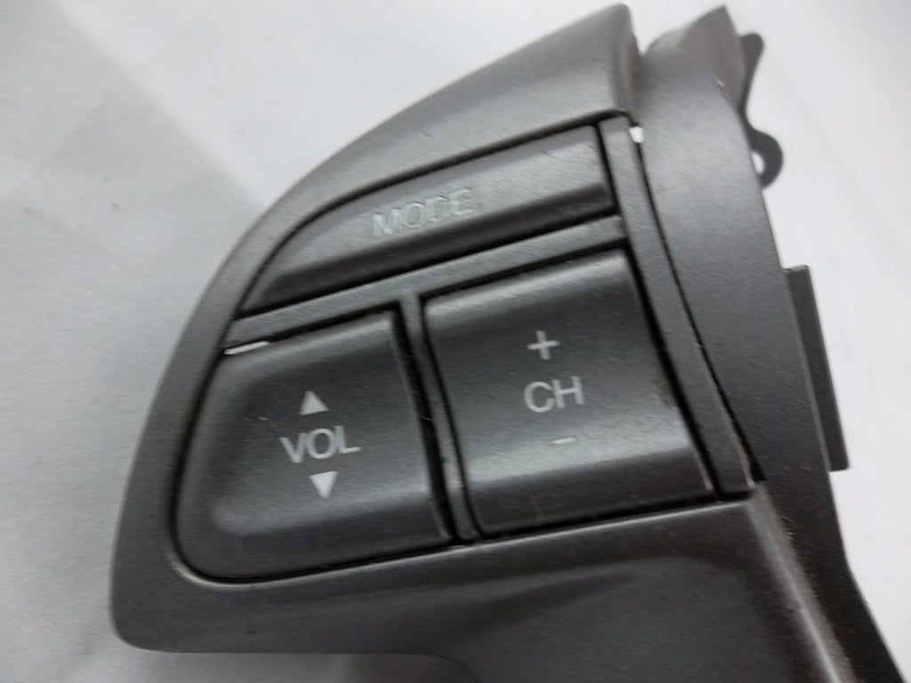 2009-2010 Honda Pilot Audio Remote Command Switch 35880-SZA-A01